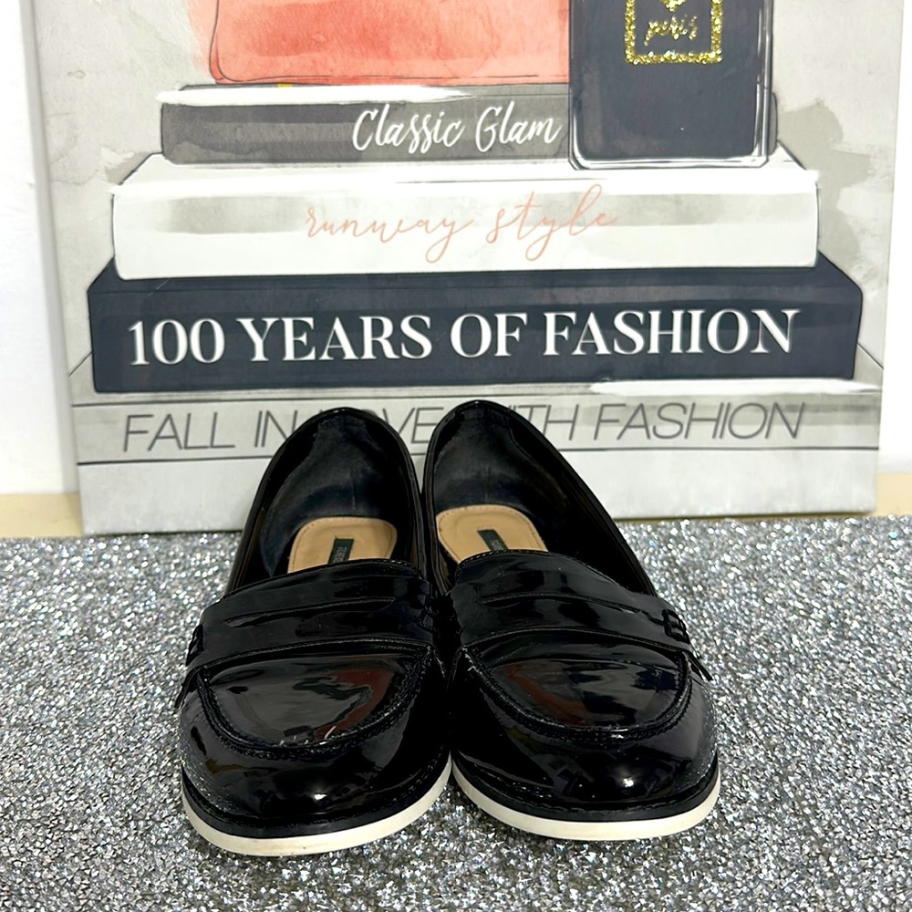 Forever 21 Black Patton Leather Penny Loafers with white heel Size 7